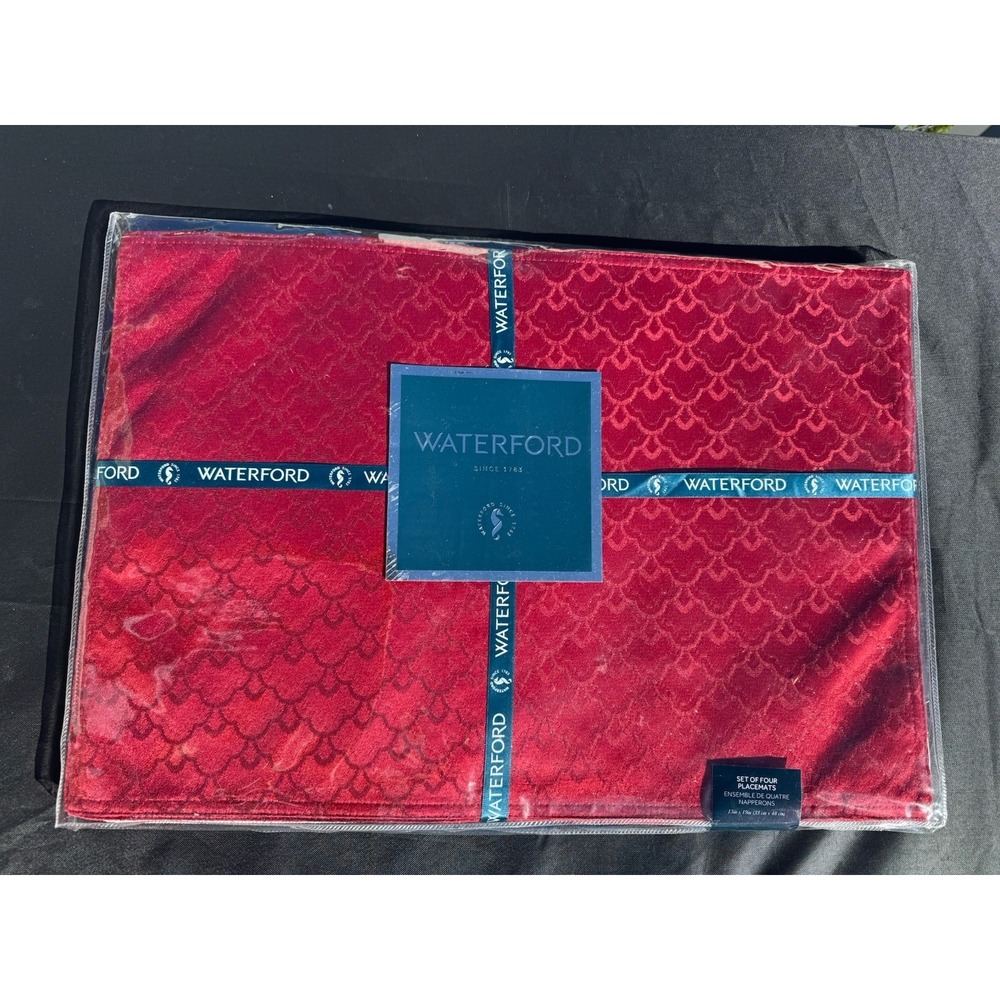 Waterford Placemats Holiday Ember Red Gold 13"x19" Christmas Valentines Set of 4